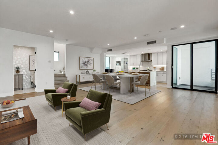 Property Photo:  733 1/2 N Gramercy Pl  CA 90038 