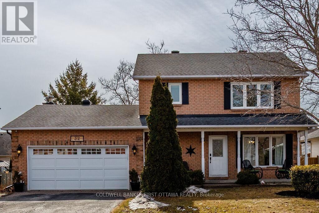 Photo de la propriété:  32 James Lewis Avenue  ON K2S 1K5 