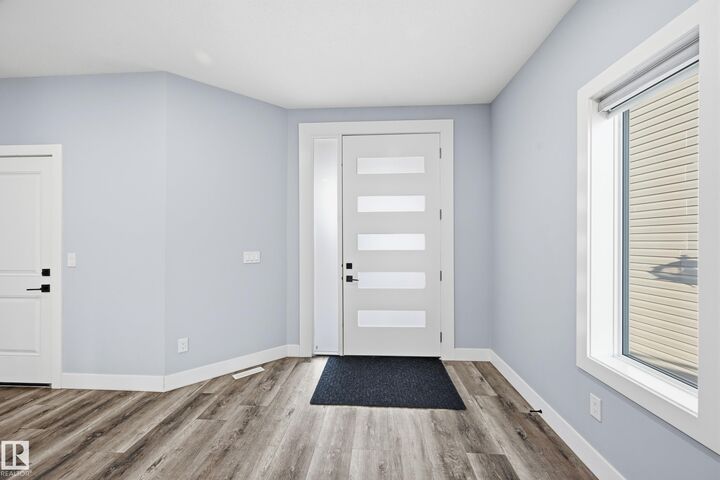 Property Photo:  829 Morris Avenue  AB T9E 1G1 