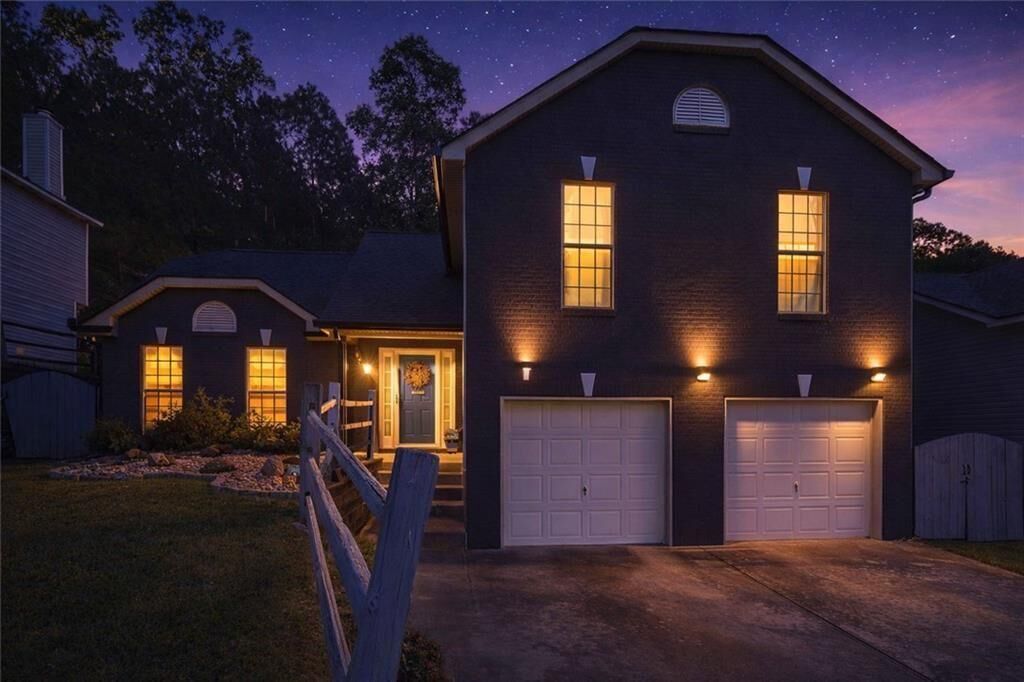 Property Photo: 2455 Tolliver Drive GA 30294