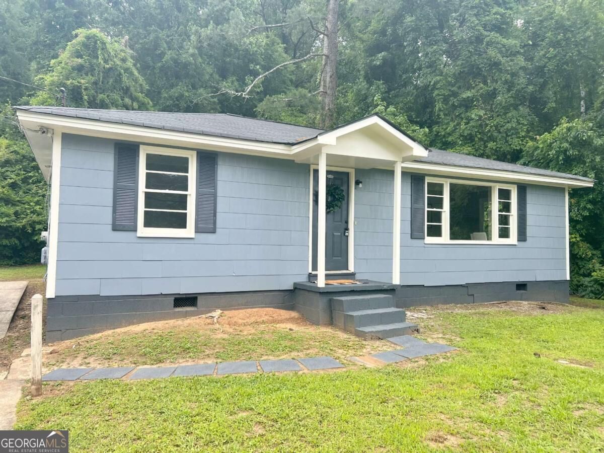 Property Photo:  11 Blacks Bluff Road SW  GA 30161 