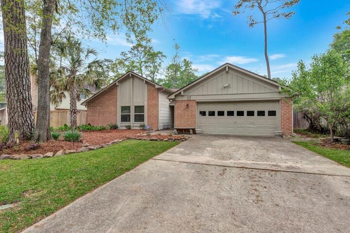Property Photo:  17 Wishbonebush Road  TX 77380 