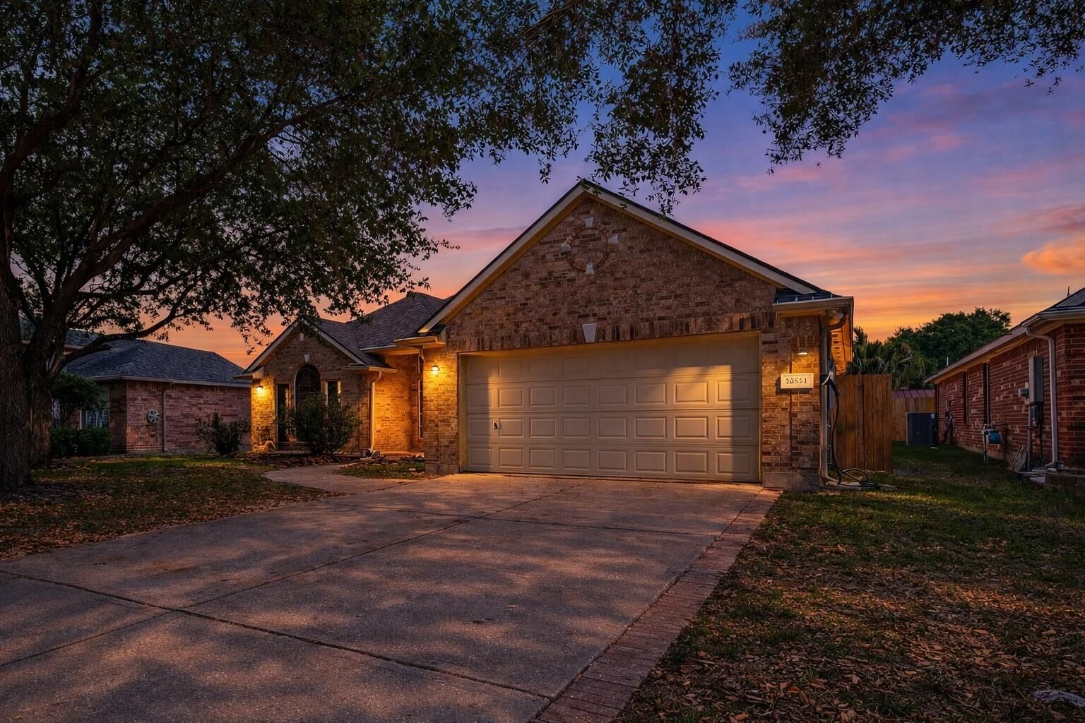 Property Photo:  10834 White Oak Trace Court  TX 77429 