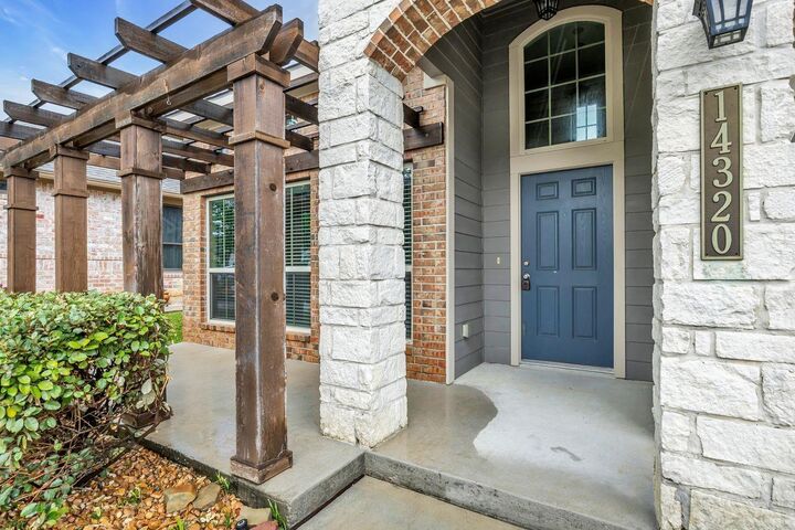 Property Photo:  14320 N Summerchase Circle  TX 77318 