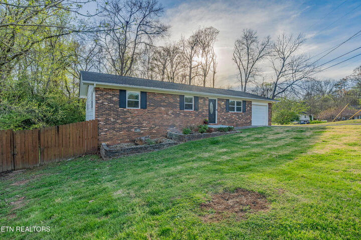 Property Photo: 5624 Magazine Rd TN 37920