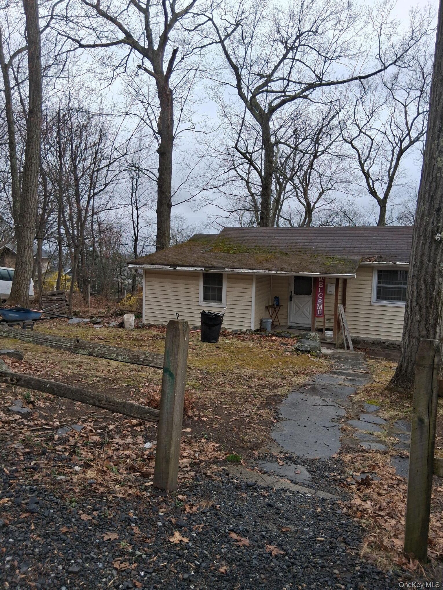 Property Photo:  26 Oakwood Trail S  NY 10950 