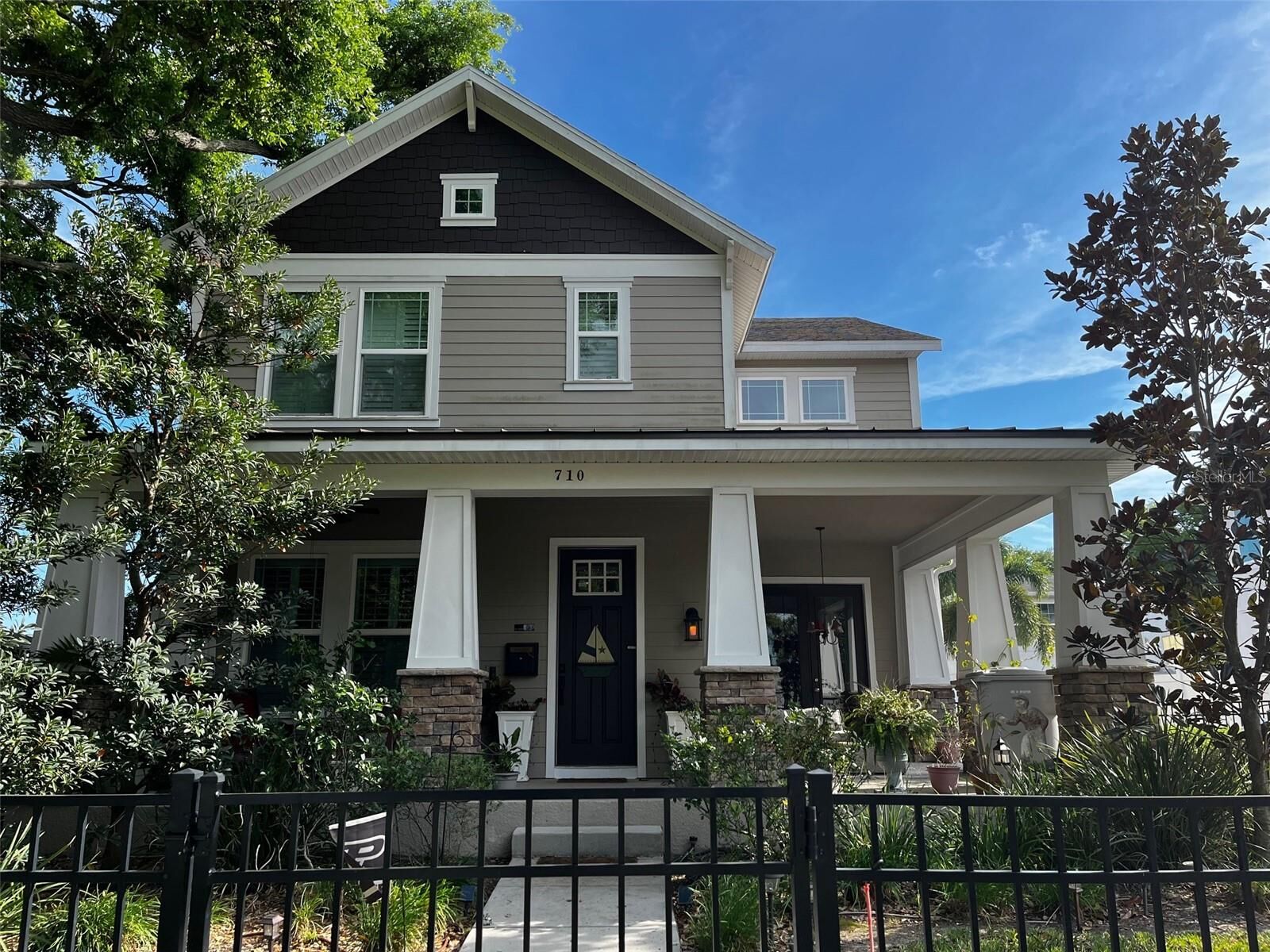 Property Photo:  710 36th Avenue N  FL 33704 