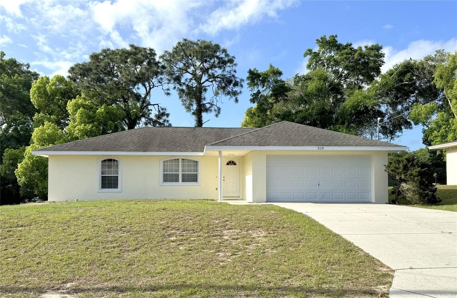 Property Photo: 519 Hemlock Street FL 34452