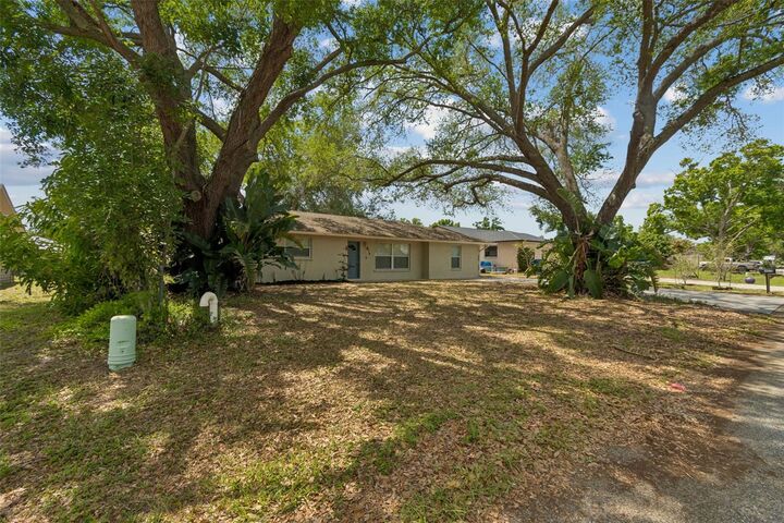 Property Photo:  4018 Prado Drive  FL 34235 