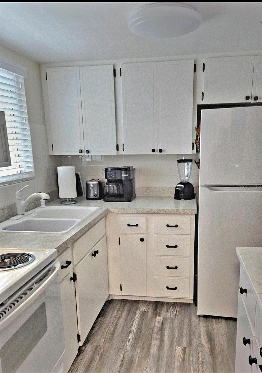 Property Photo:  5942 Welcome Road H24  FL 34207 