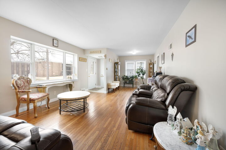 Property Photo:  310 Hyde Park Ave  WI 53188 