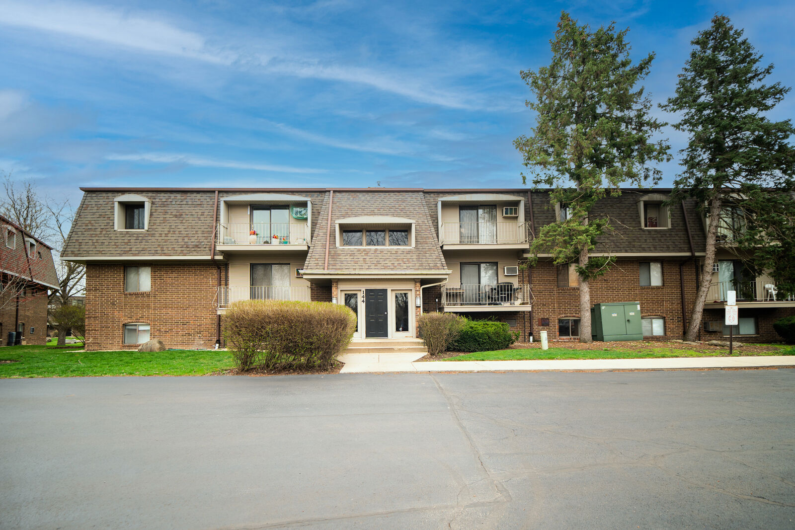 Property Photo: 144 E Bailey Road G IL 60565