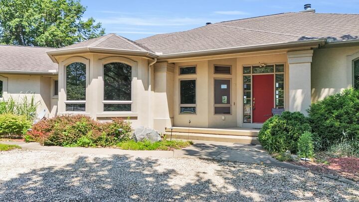 Property Photo:  401 M County Road 2425 N  IL 61853 