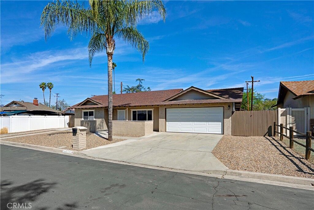 Property Photo: 40780 Malibar CA 92544