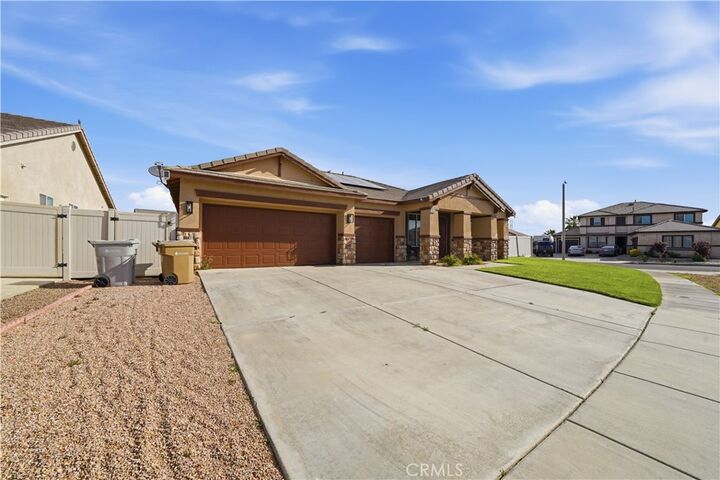 Property Photo:  13914 Pokeberry Court  CA 92344 