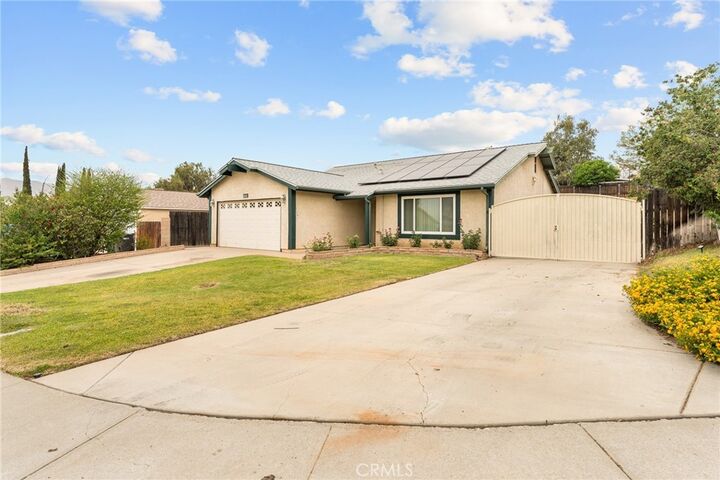 Property Photo: 24878 Sundial CA 92557