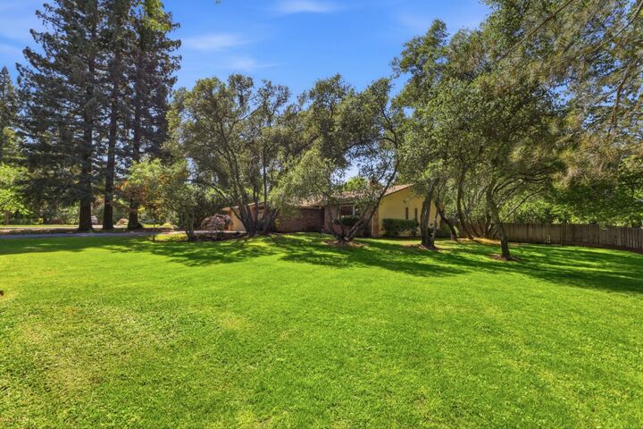 Property Photo: 9410 Oak Leaf Way CA 95746
