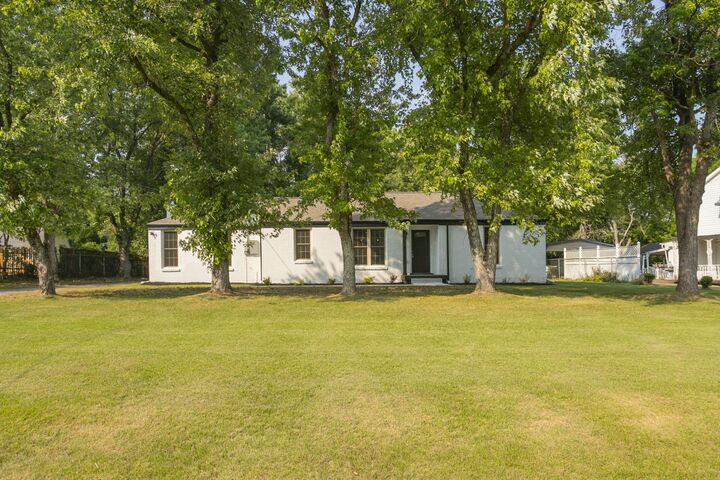 Property Photo:  1229 Berwick Trl  TN 37115 