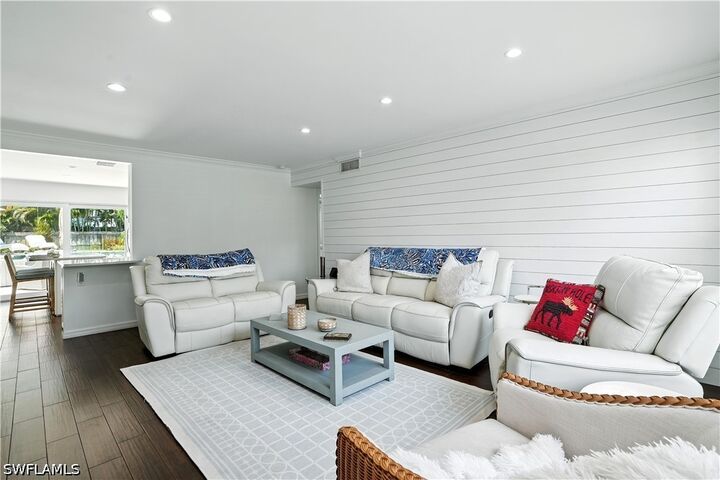 Property Photo:  1063 22nd Avenue N  FL 34103 