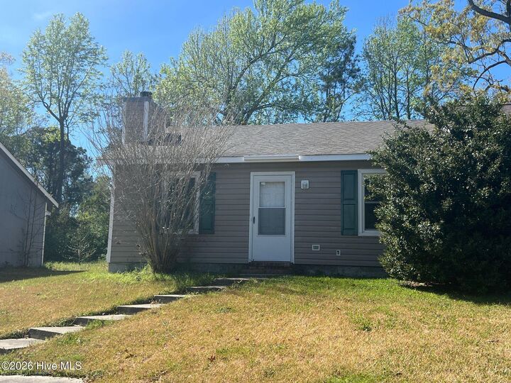 Property Photo:  109 Hickory Grove Drive  NC 28546 