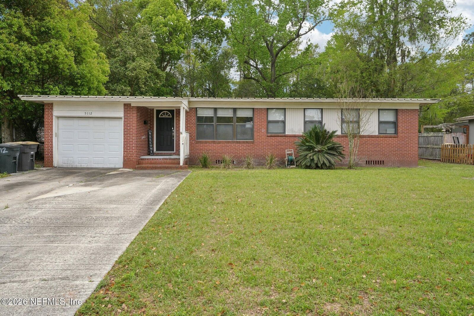 Property Photo:  5112 Oakside Drive  FL 32244 