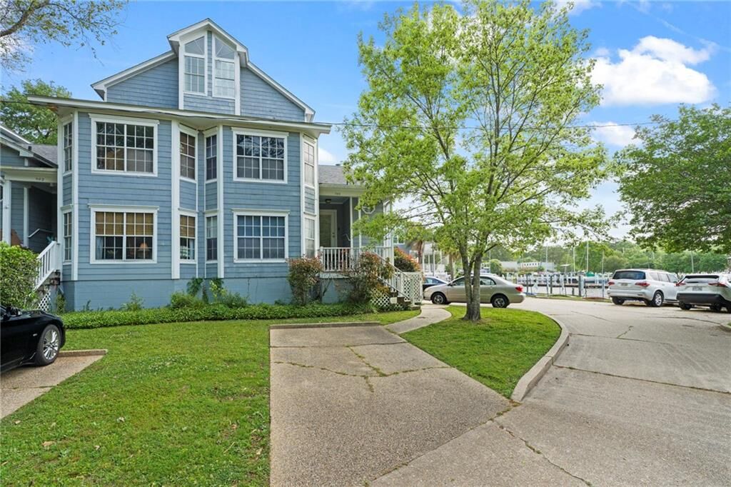 Property Photo:  1100 Livingston Street 5  LA 70448 