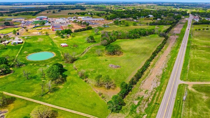 Property Photo:  557 Fm 196  TX 75468 