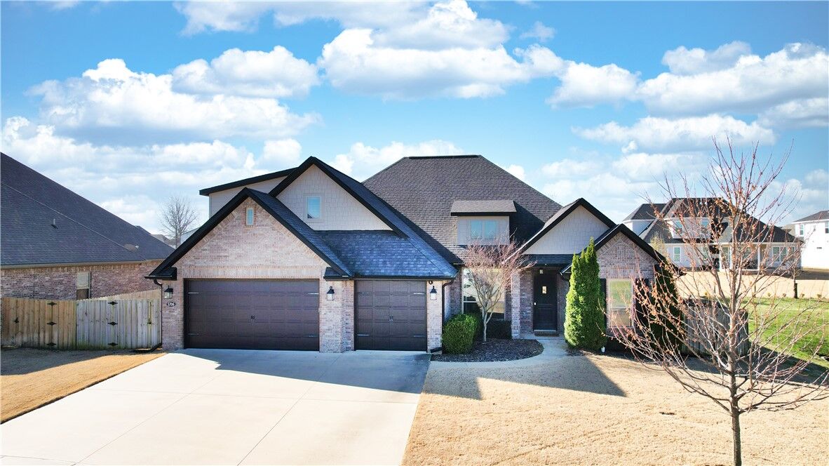 Property Photo:  5706 W Lakewood Drive  AR 72758 