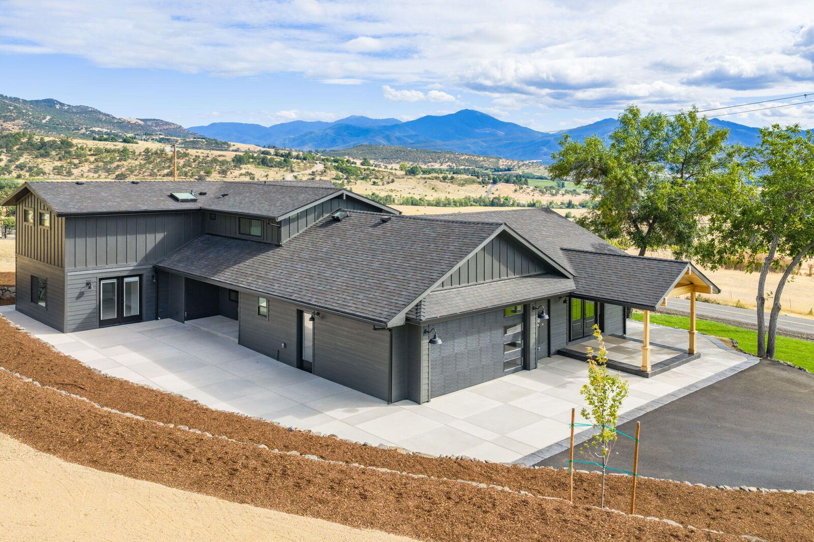 Property Photo:  4691 Cherry Lane  OR 97504 