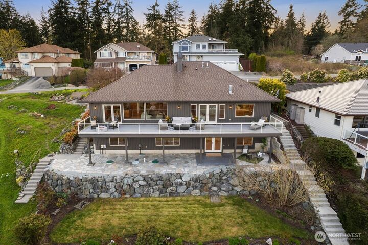 Property Photo:  1021  Lightning Way  WA 98282 