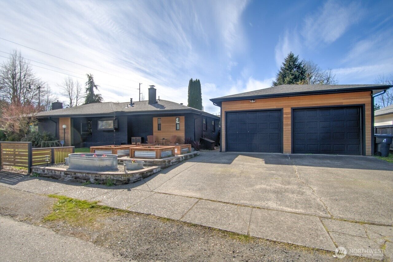 Property Photo:  3405  Hawthorne Place SE  WA 98501 