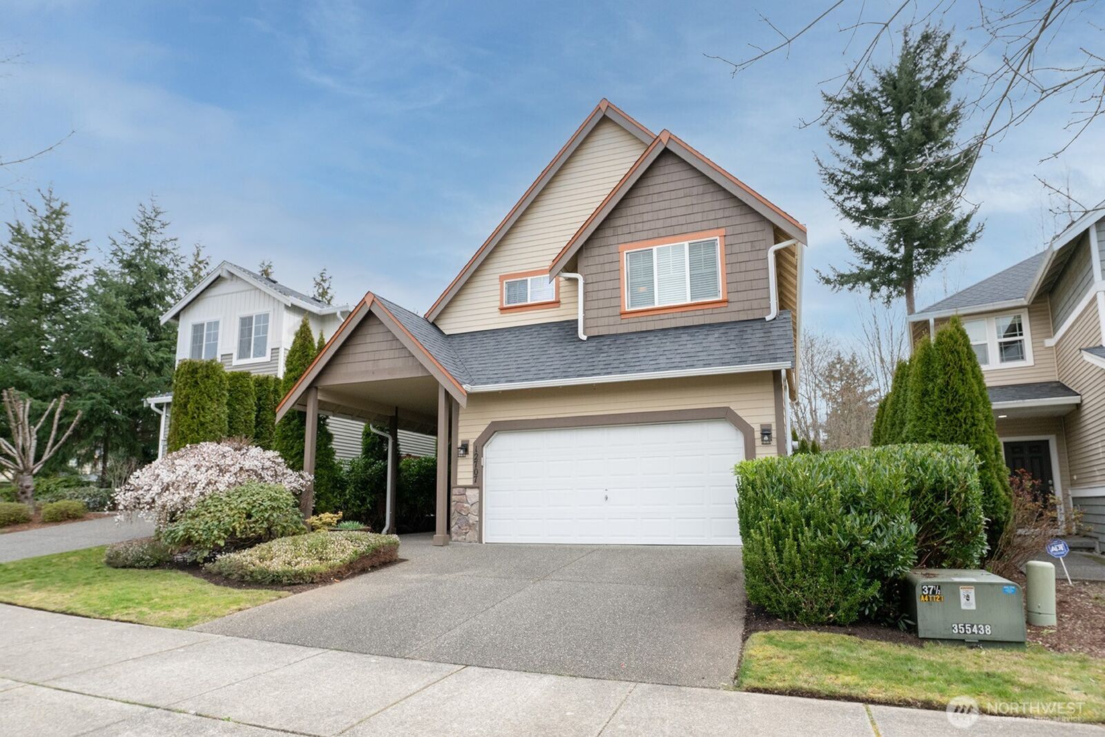 Property Photo: 12707 12th Dr SE WA 98208