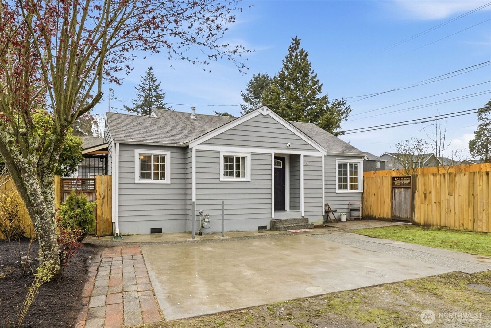Property Photo: 317 SW 124th Street WA 98146
