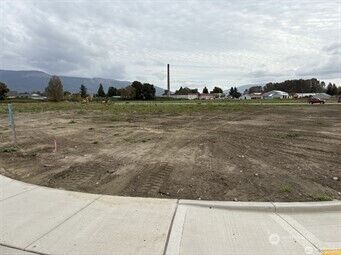 Property Photo:  413 W 4th Street  WA 98247 
