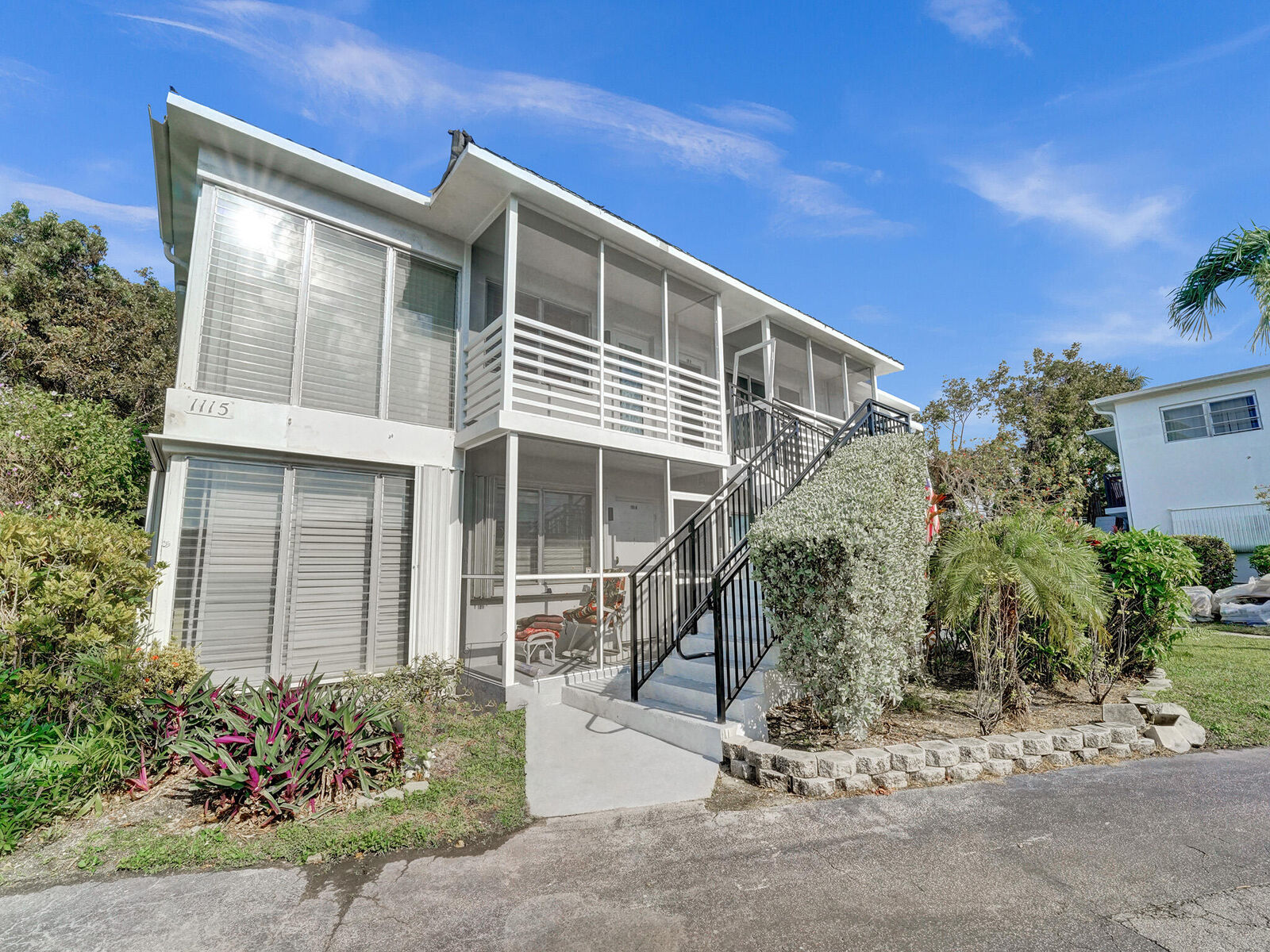 Property Photo:  1115 SE 14th Place  FL 33316 