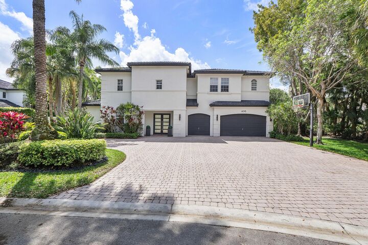 Property Photo:  6015 Pinewood Avenue  FL 33067 