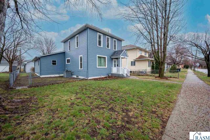 Property Photo:  616 Range Street  MN 56003 