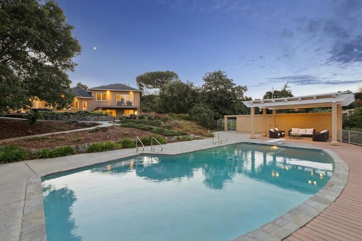 Property Photo:  140 Ridgeway Road  CA 94062 