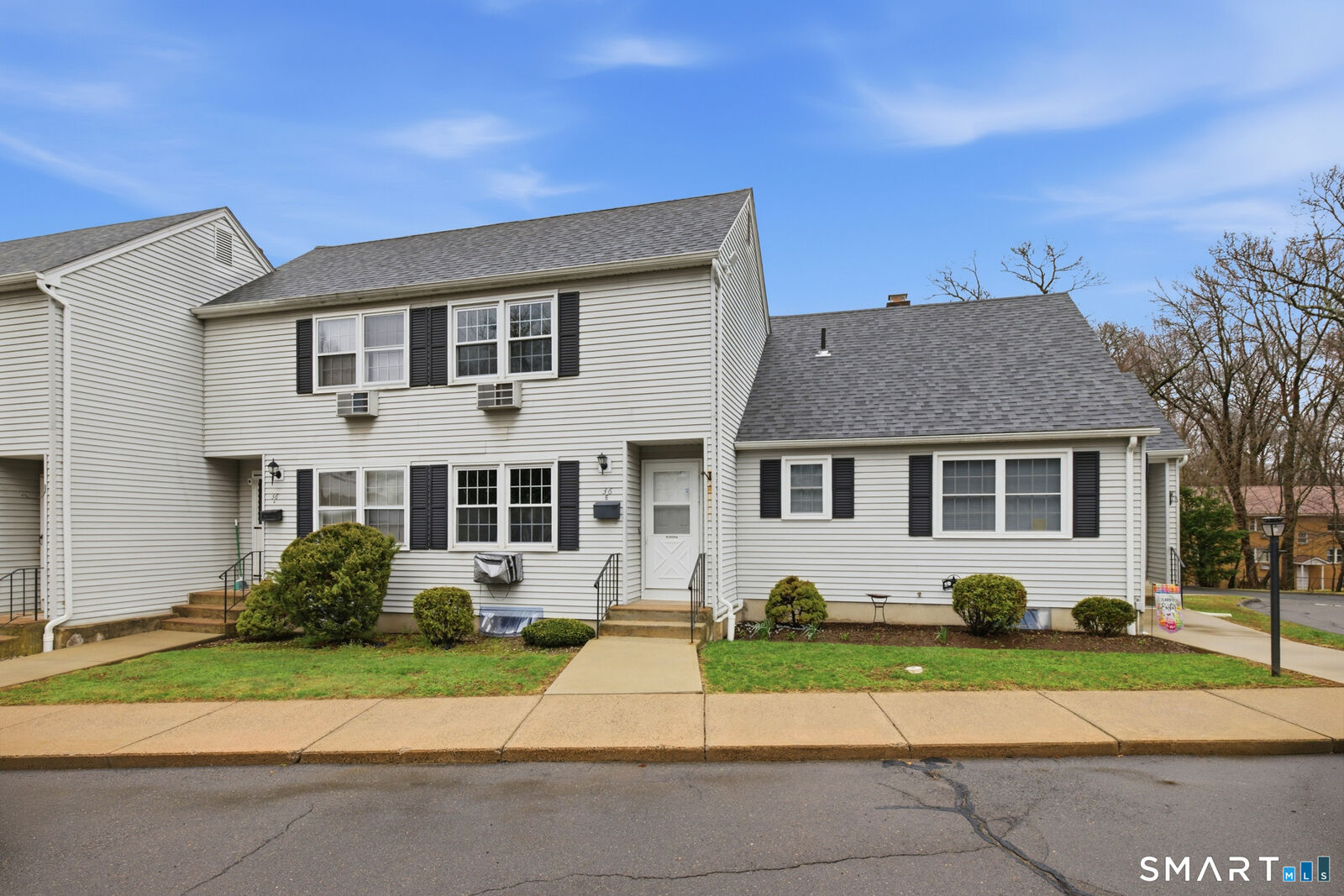 Property Photo:  36 Grove Street E  CT 06042 