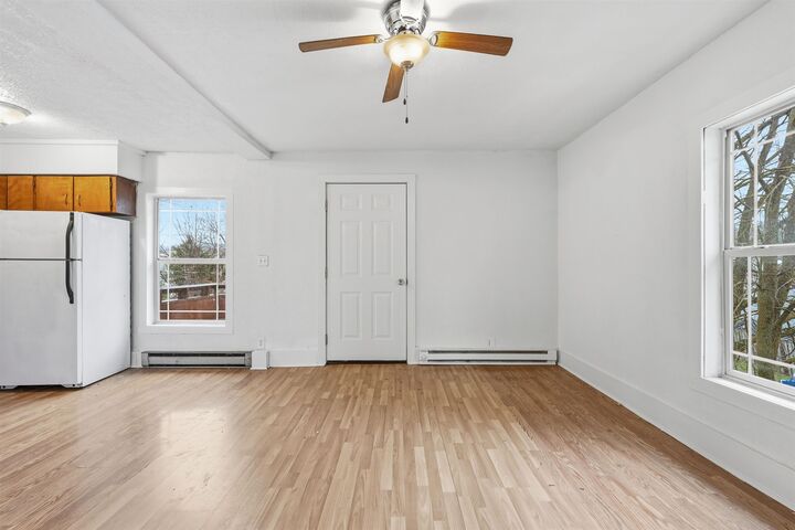 Property Photo:  481 S Wynne St  WA 99114 