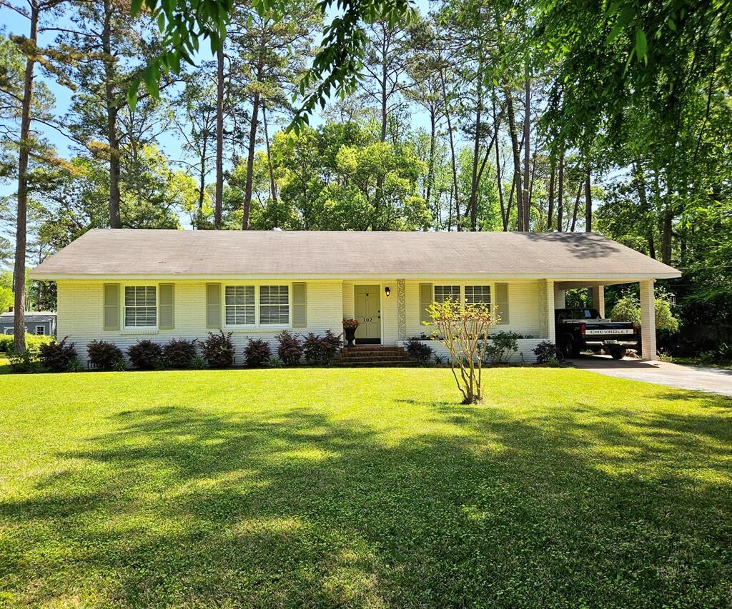 Property Photo:  102 Sandra St.  GA 31792 