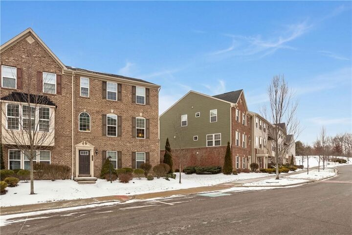 Property Photo:  236 Thornapple Ln  PA 16066 