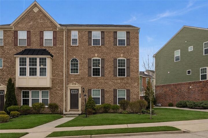 Property Photo:  236 Thornapple Ln  PA 16066 