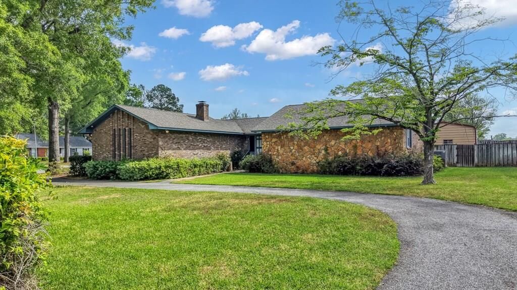 Property Photo:  1814 Whisperwood St  GA 31721 