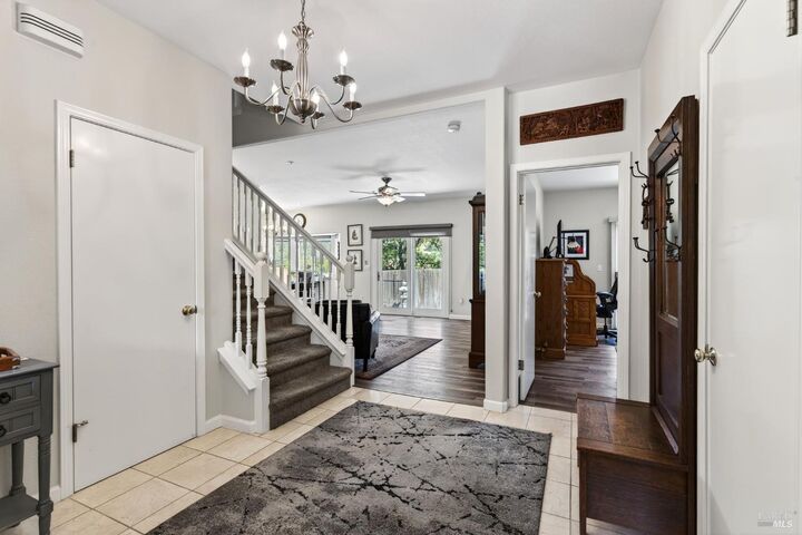 Property Photo:  586 Hillside Drive  CA 95425 