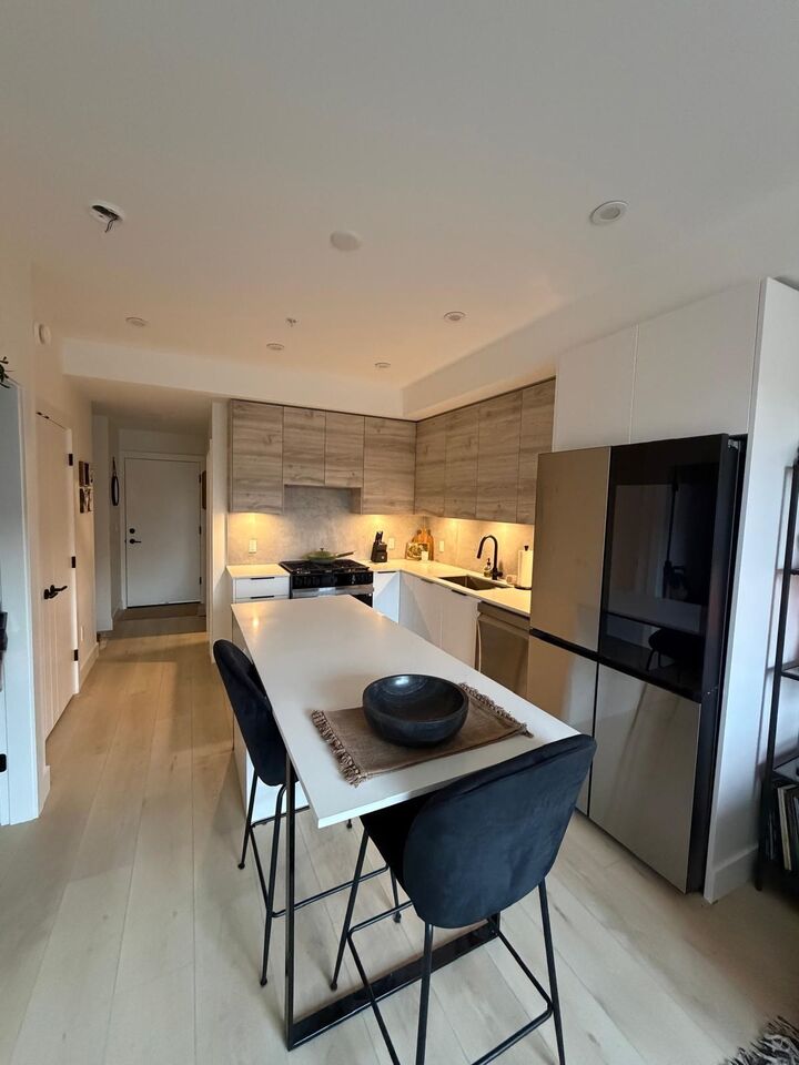 Property Photo:  30490 Cardinal Avenue 205  BC V2T 0A8 