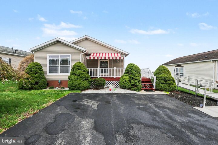 Property Photo:  121 Oriole Drive  PA 17013 