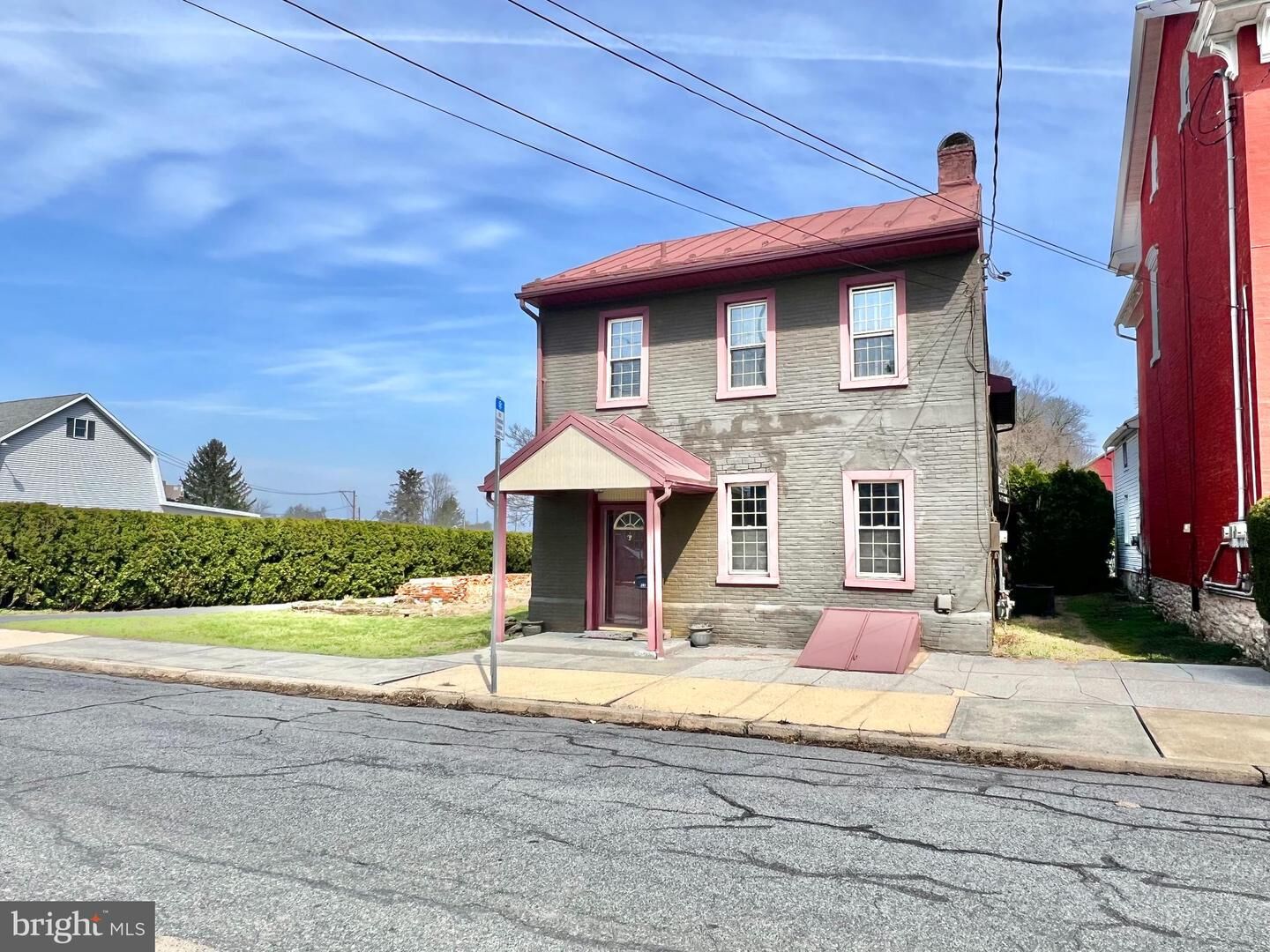 Property Photo:  203 W Franklin Street  PA 19567 