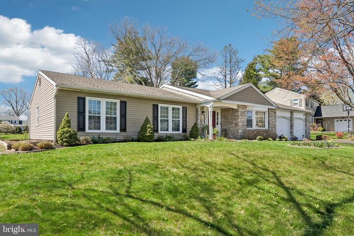 Property Photo: 923 Pickering Drive PA 19067