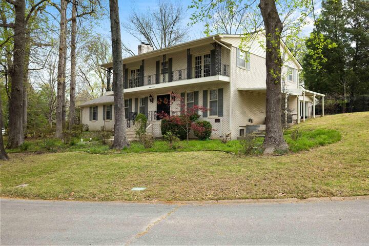 Property Photo:  1407 Redbud  AR 72401 